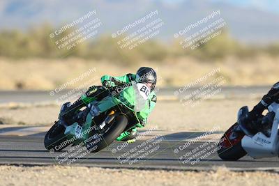 media/Dec-07-2025-CVMA (Sun) [[3e7d2de5dc]]/Race 18-Formula Twins-Formula 40 UL/